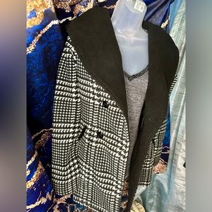 IZ Byer Plaid Pea Coat Jacket w/ Oversized Hood. Size X-Small